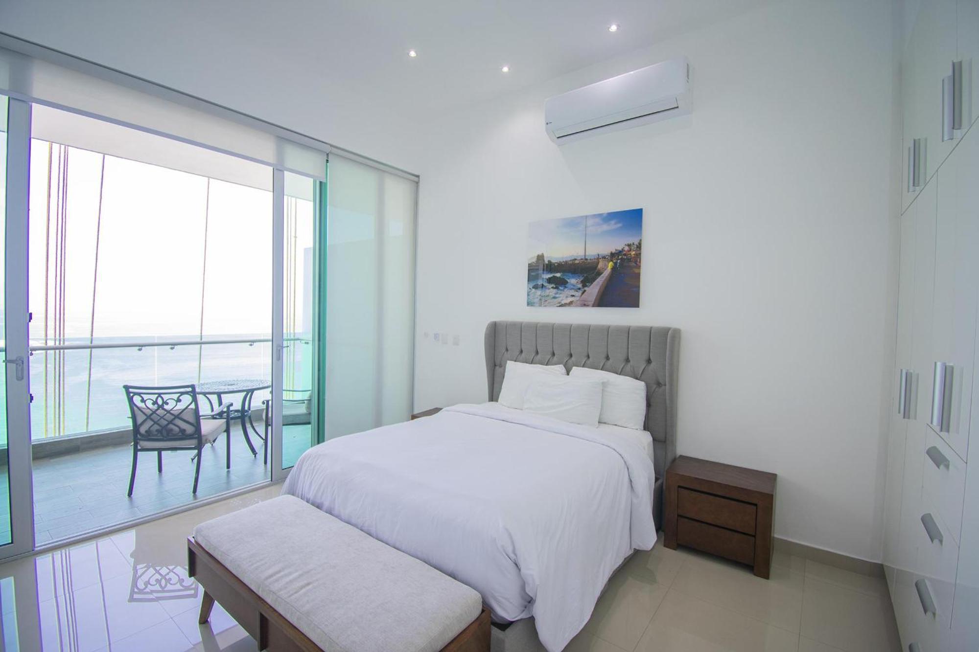 Torre Eme Oceanfront Condo 1503 With Pool Mazatlan Exterior photo